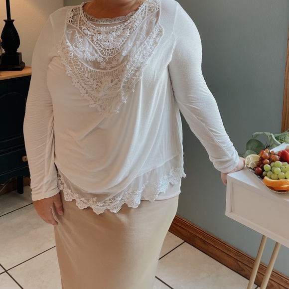 off white top - Picture 2 of 3